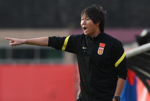 开云体育官网-意难平！从最佳半场到1分只需1次换人 李铁变头铁